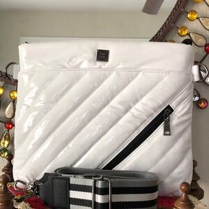 Like New THINK ROYLN White Patent Crossbody Handbag w/Fashion Strap
